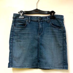 Rich and Skinny Denim / Jean Skirt  size 28